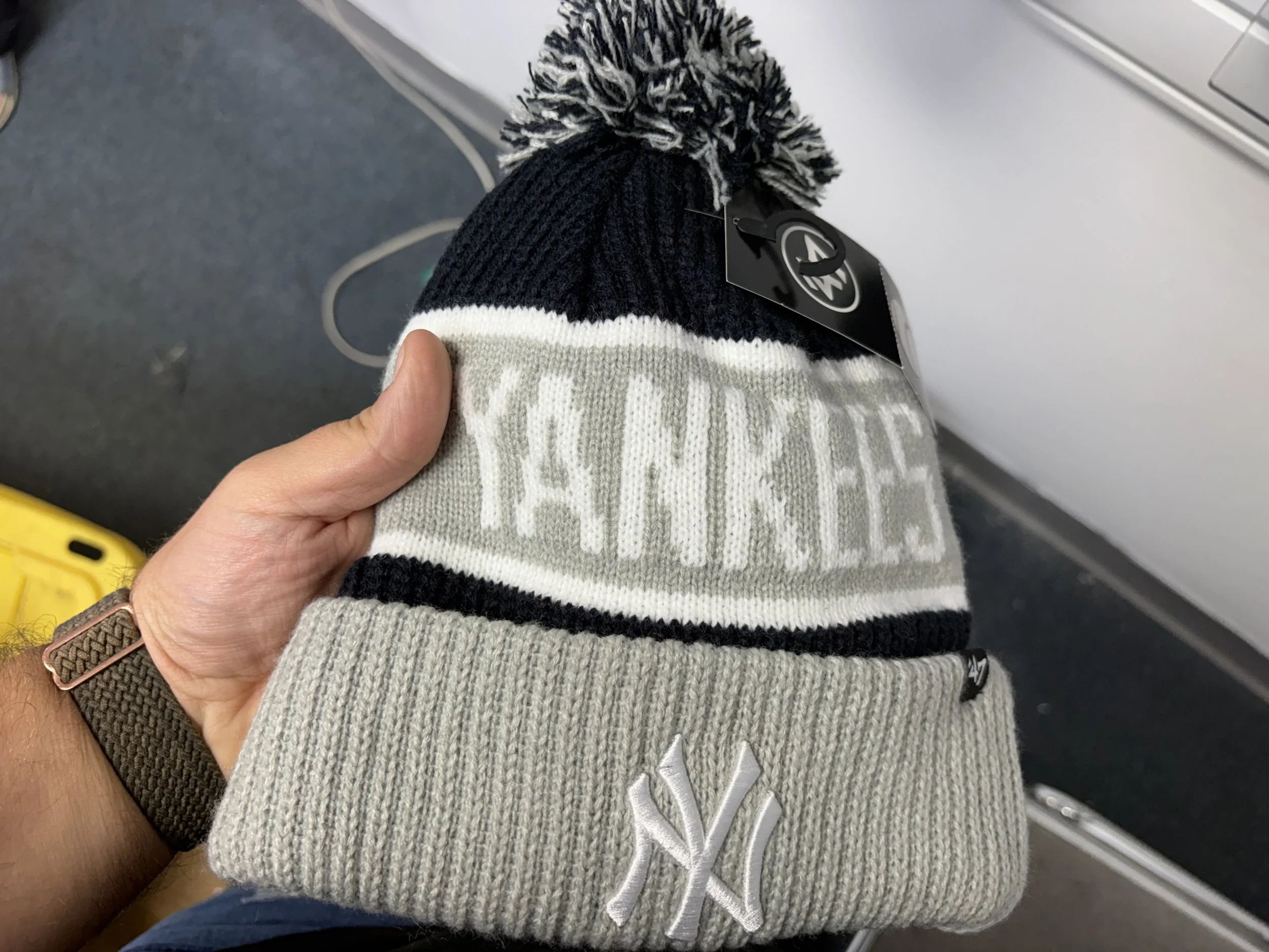 NEW YORK YANKEES CUFFED BEANIE