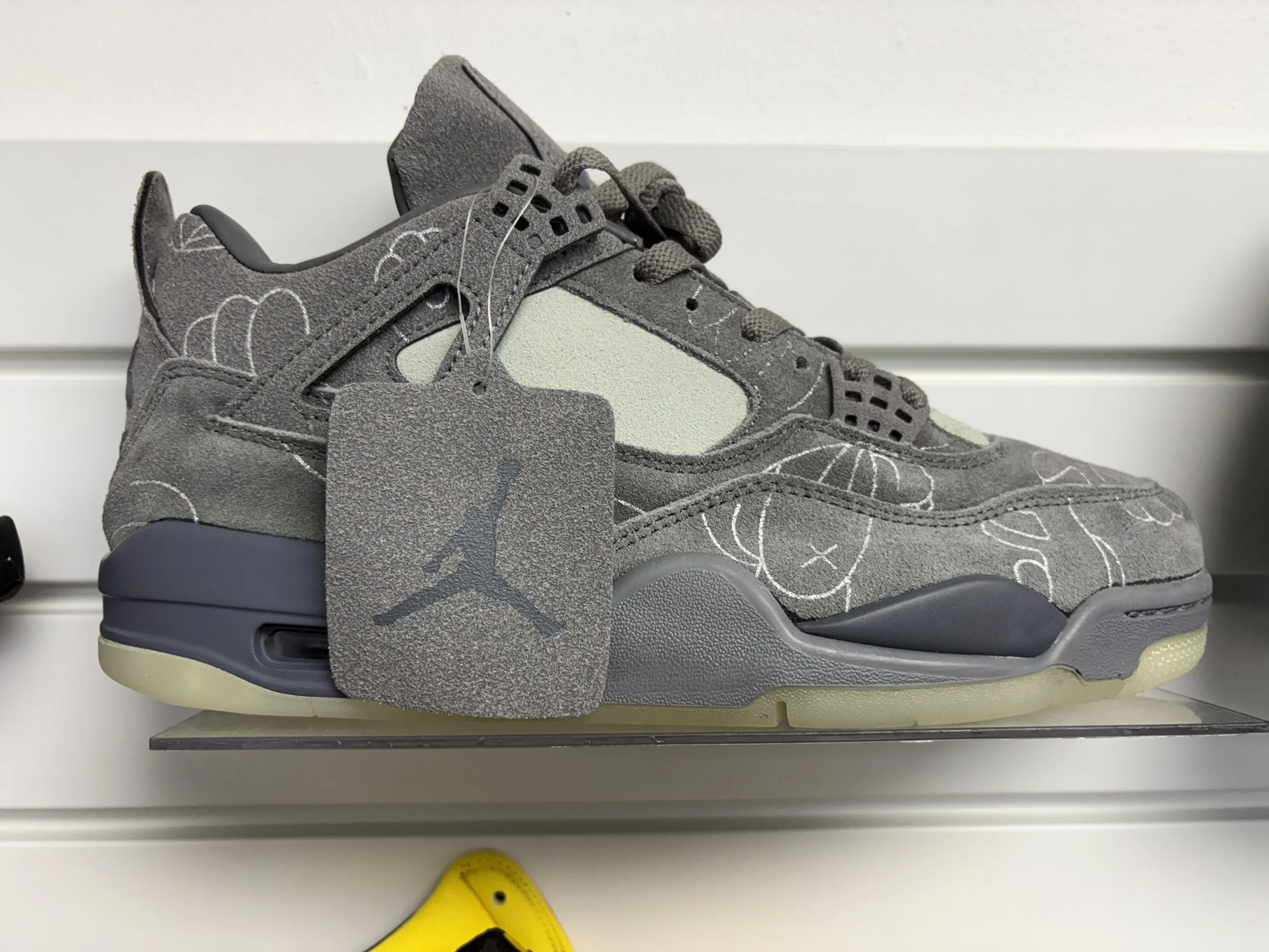 Jordan Retro 4 kaws