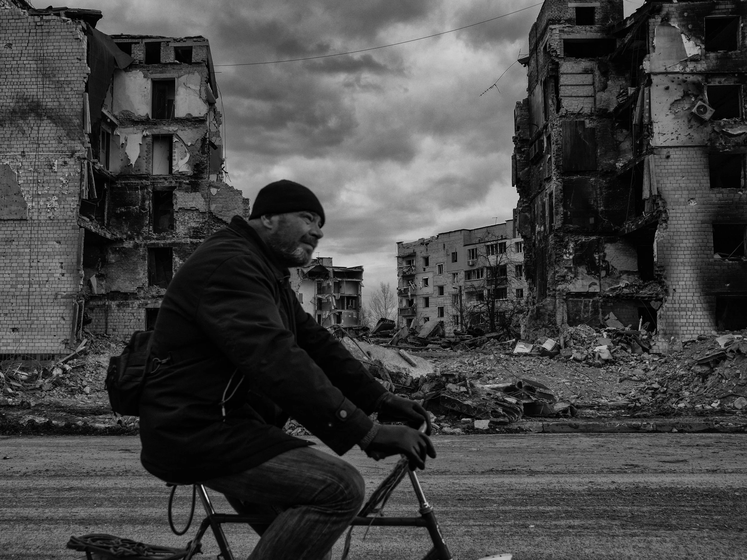 4-5Ukraine015Selects.SH.JPG