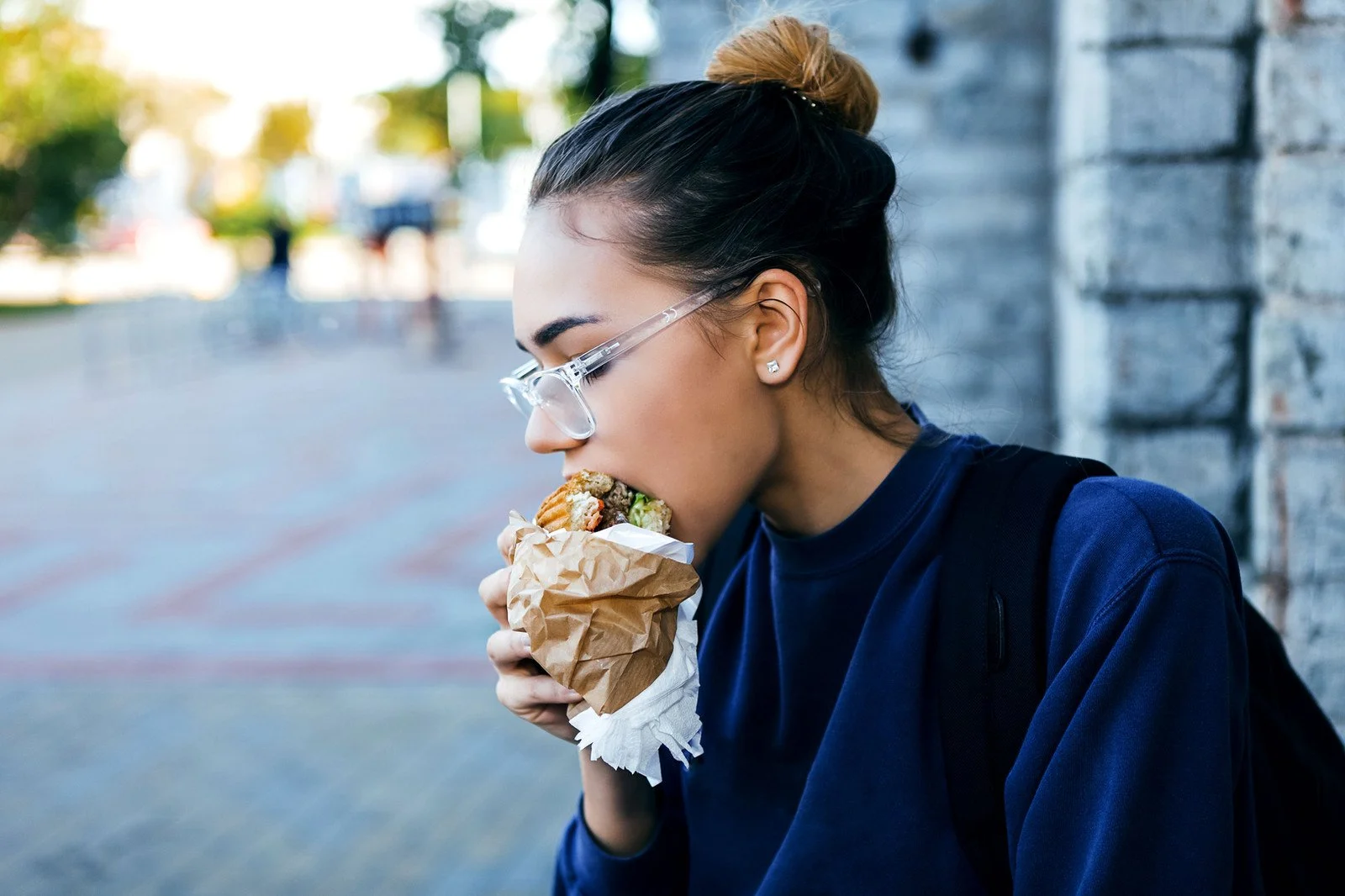 Image illustrating "Solo Dates"