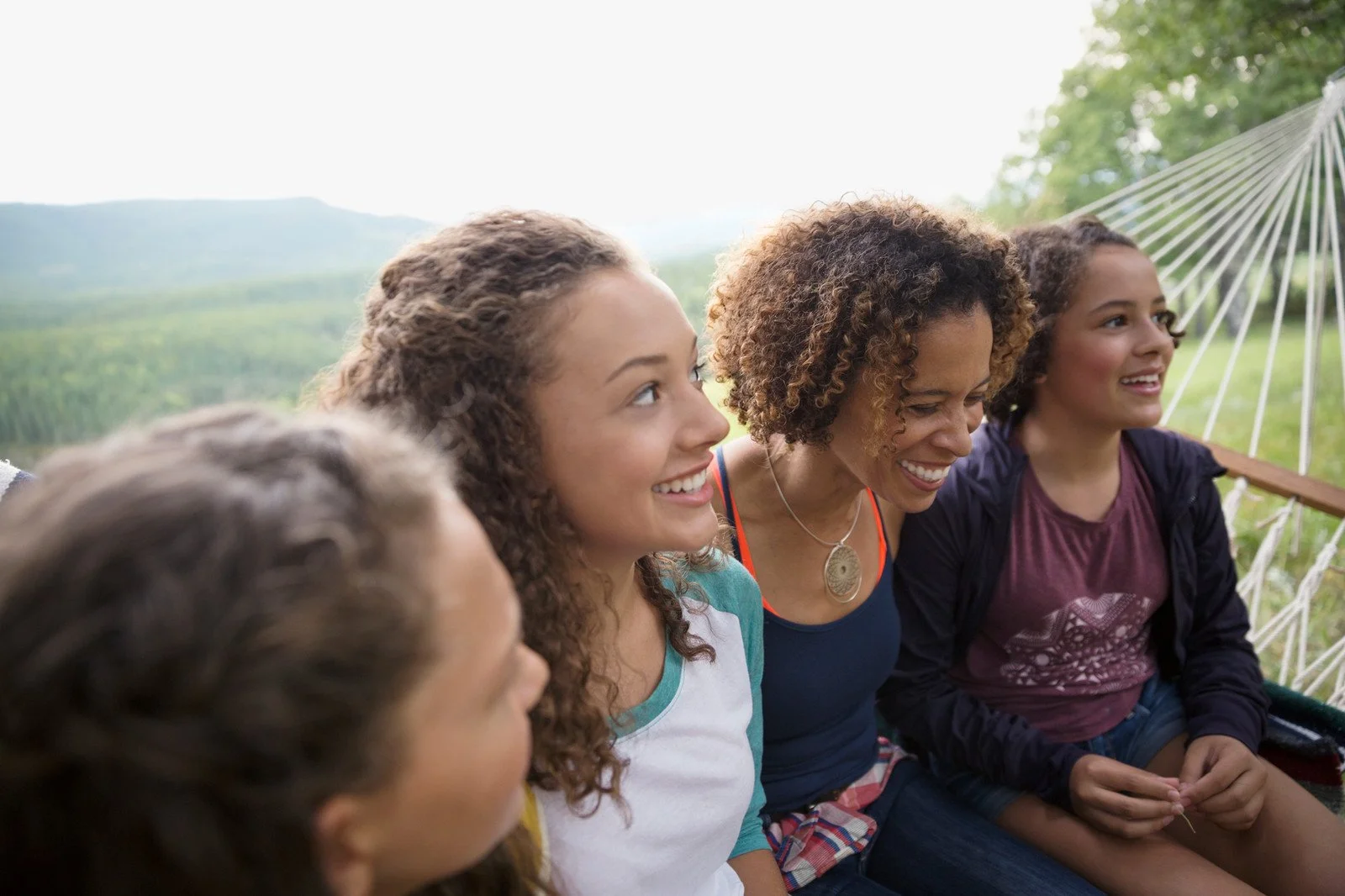 Image accompanying the post "Navigating Adolescence: Tips for Parents on Supporting Your Teen Through Life's Transitions"