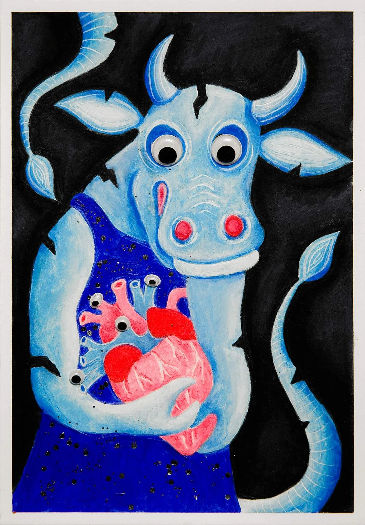 „ME/CFS broke my body, the indifference of the world broke my heart (Christina Baltais)“. Ölpastell, Acryl, Glitter und Wackelaugen auf Papier. 23 x 16 cm. 2023