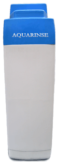 Een Aquarinse waterfilter met een blauwe deksel en een witte basis.