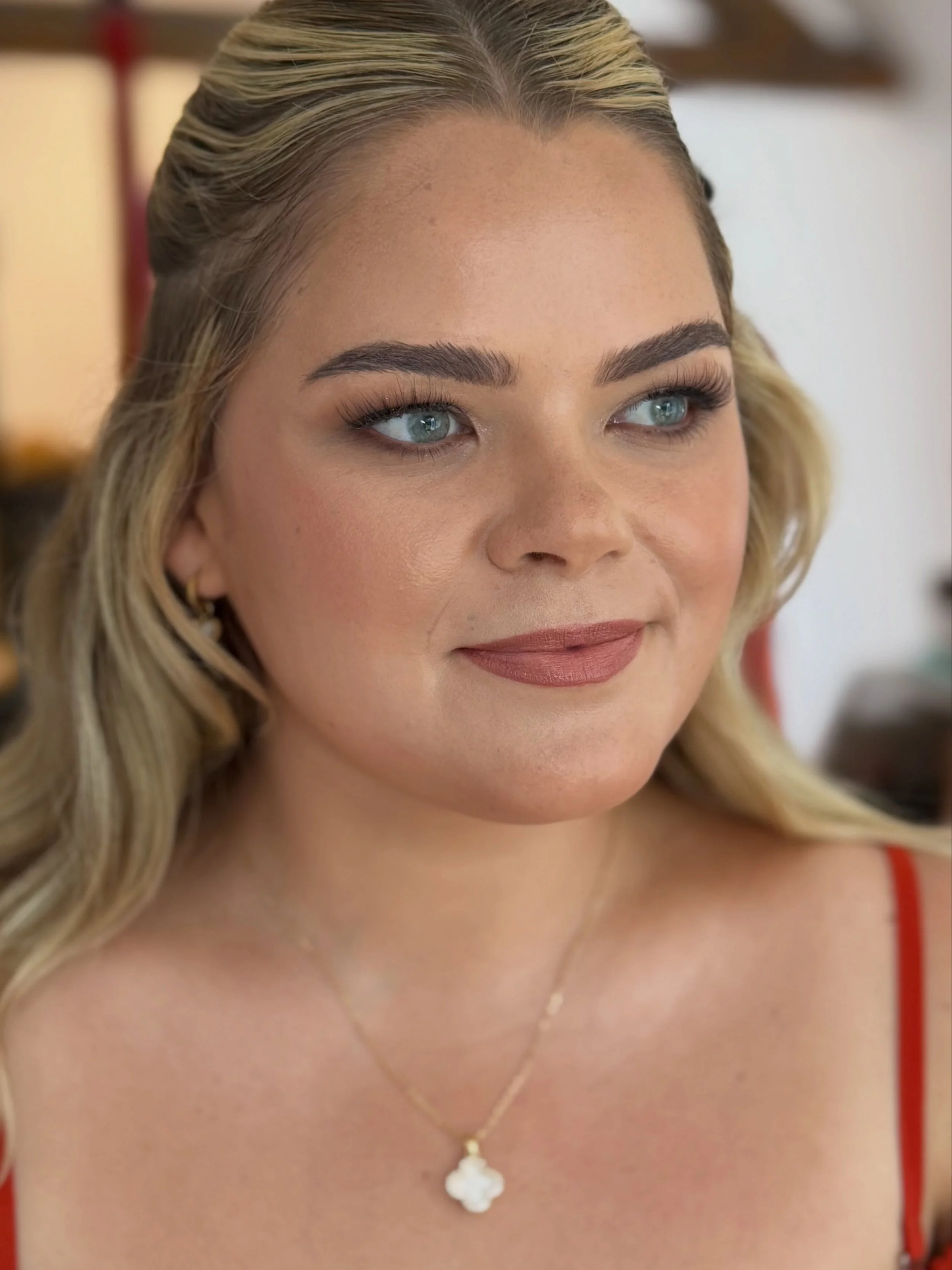 A little bridesmaid beauty from yesterday for Amy&rsquo;s day at @longthornsfarmevents 🤍

Softly defined eyes, glowing skin and a muted rosy lip &mdash; keeping everything fresh, polished and effortless so she still feels completely like herself. ✨
