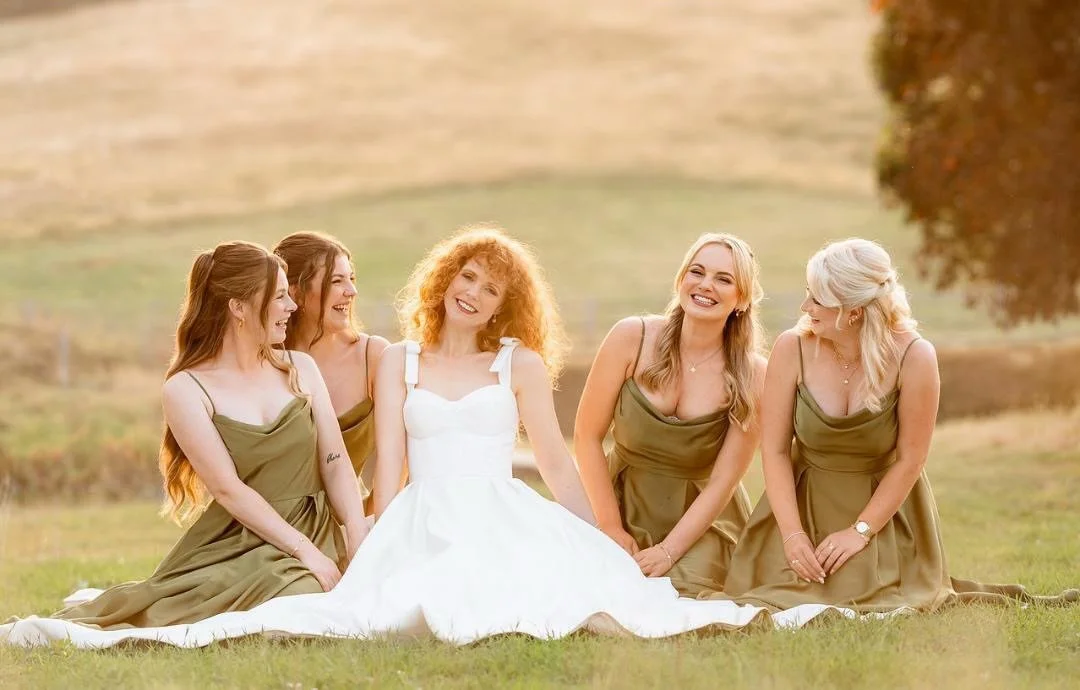 Golden hour with your girls captured by @adamrumbleweddingphotography 🤍✨

A little reminder that your bridal makeup artists job is about making you feel amazing and helping to make your entire bridal party feel their best too 🥹

Bridal makeup acros