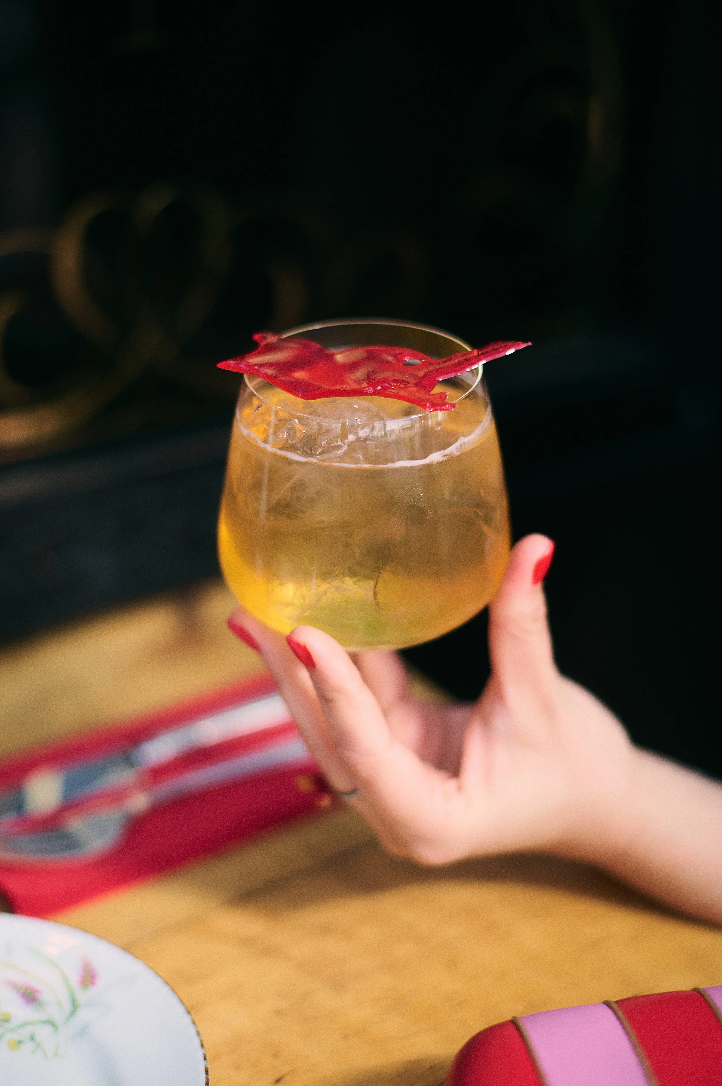 La Plaza en Bar La Providencia, cóctel con Jack Daniel’s N°7, manzana Fuji, palomitas y huesillo.