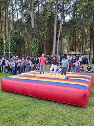  Tronco Loco   5m ancho · 5m largo 