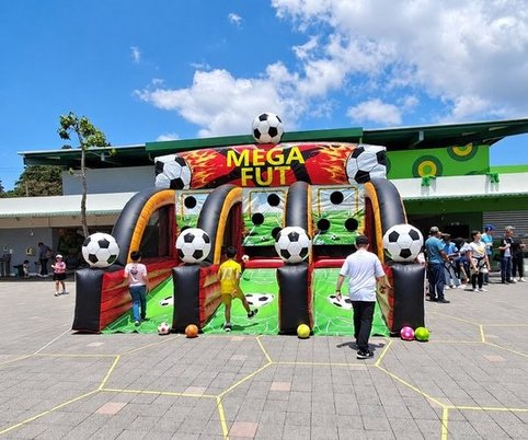  Mega Fut   3m ancho · 4m largo · 3m alto 