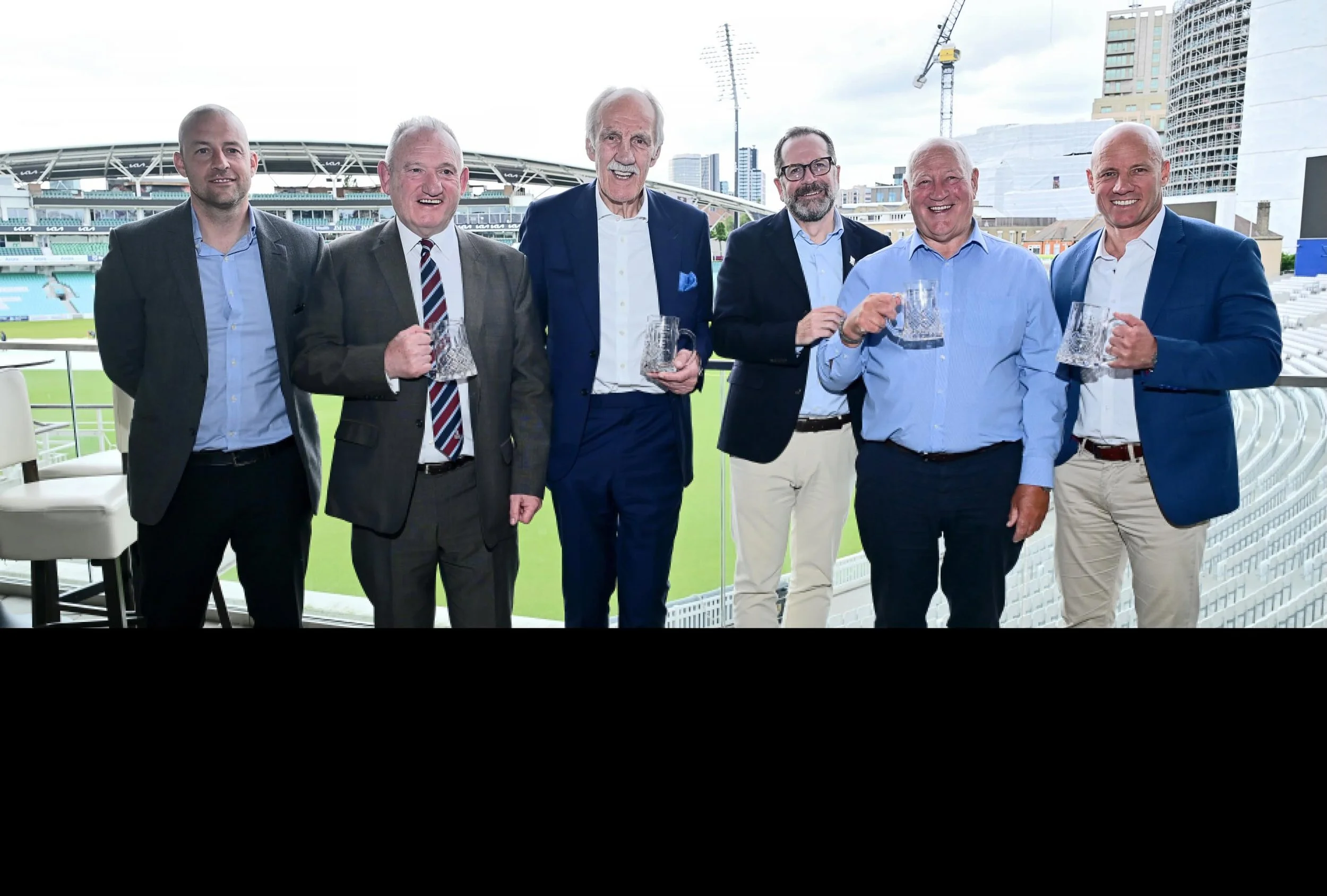 🥳

What a day yesterday! 

Thanks so much to all of you who came along to our RUWC Lunch, our tankard winners @rotherhamtitans, Roger Uttley &amp; Dusty Hare, plus speakers @lawrence_dallaglio, Sir Gareth Edwards, Shaun Edwards, @_johnmitchell. 

An