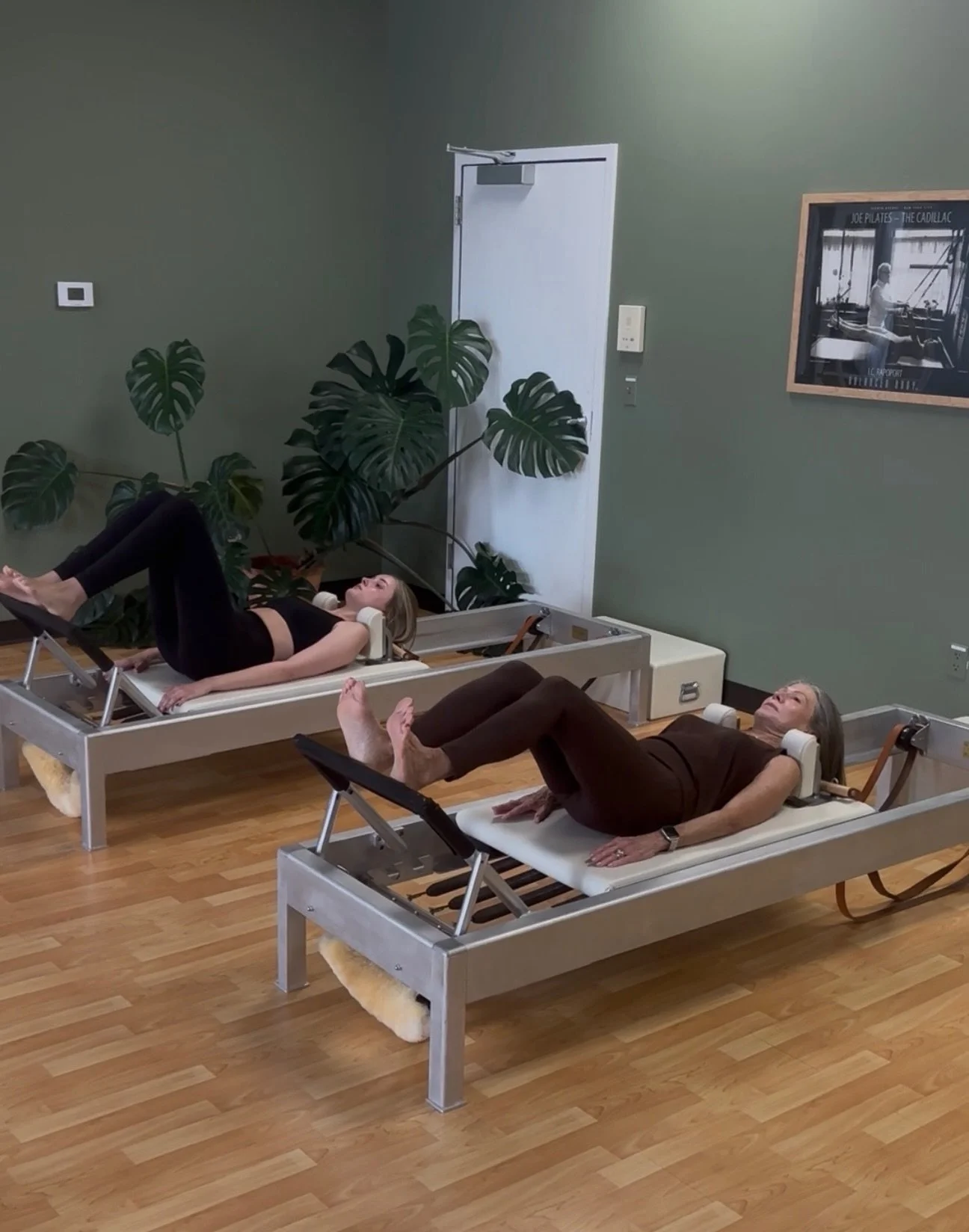 Consider this your sign to finally book at Aligned! We&rsquo;ve got options for everyone >>>

Reformer/apparatus classes give you the full Pilates experience in a small group setting, with plenty of individual attention 

Mat Pilates use bod