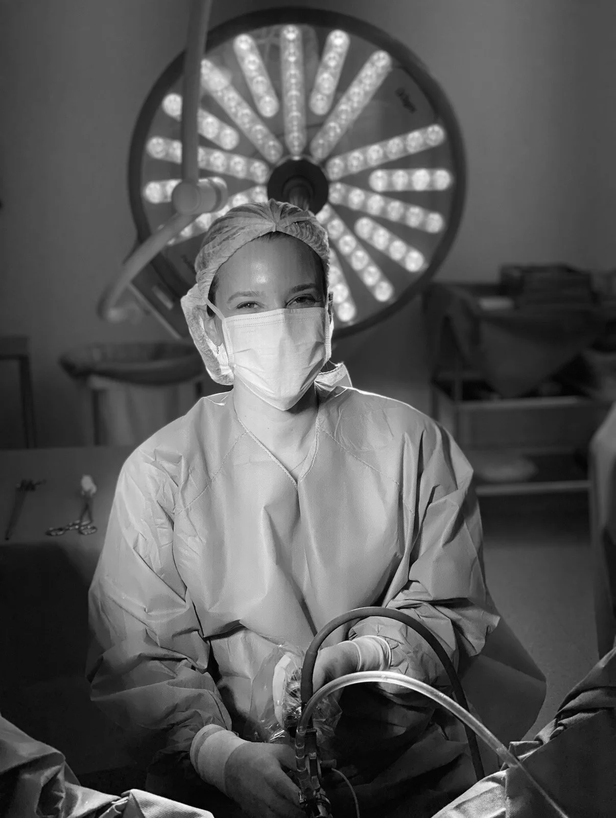 Dra. Leila Fernandes Ginecologista USP, Histeroscopia, Laparoscopia, Cirurgia Robótica