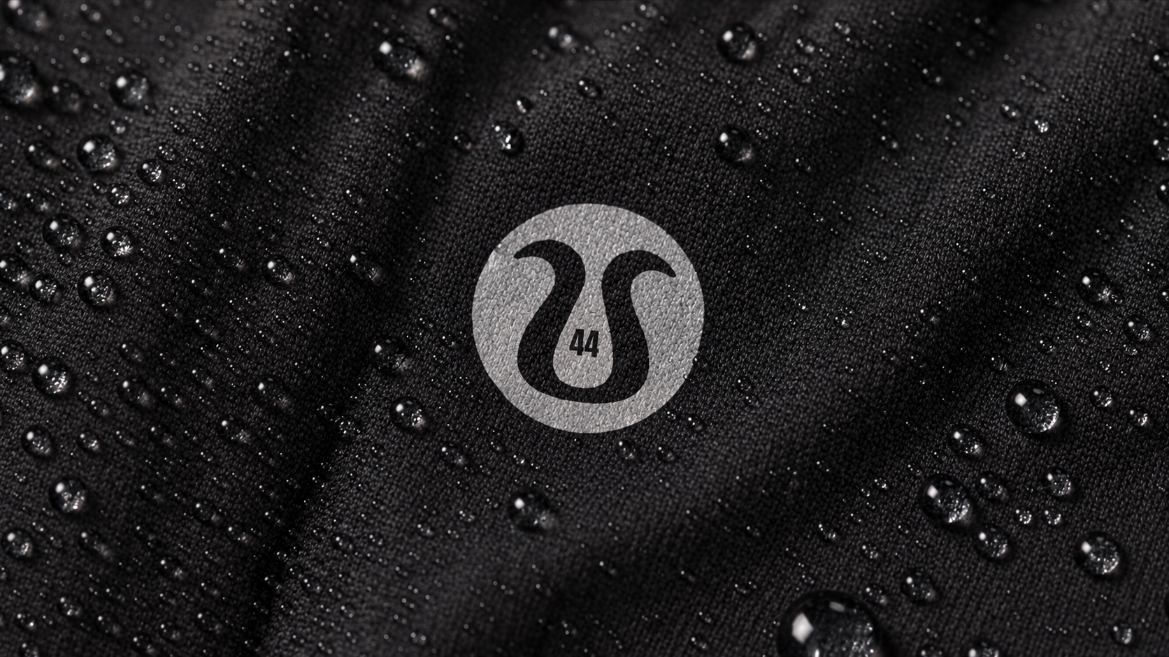 Lululemon / 44