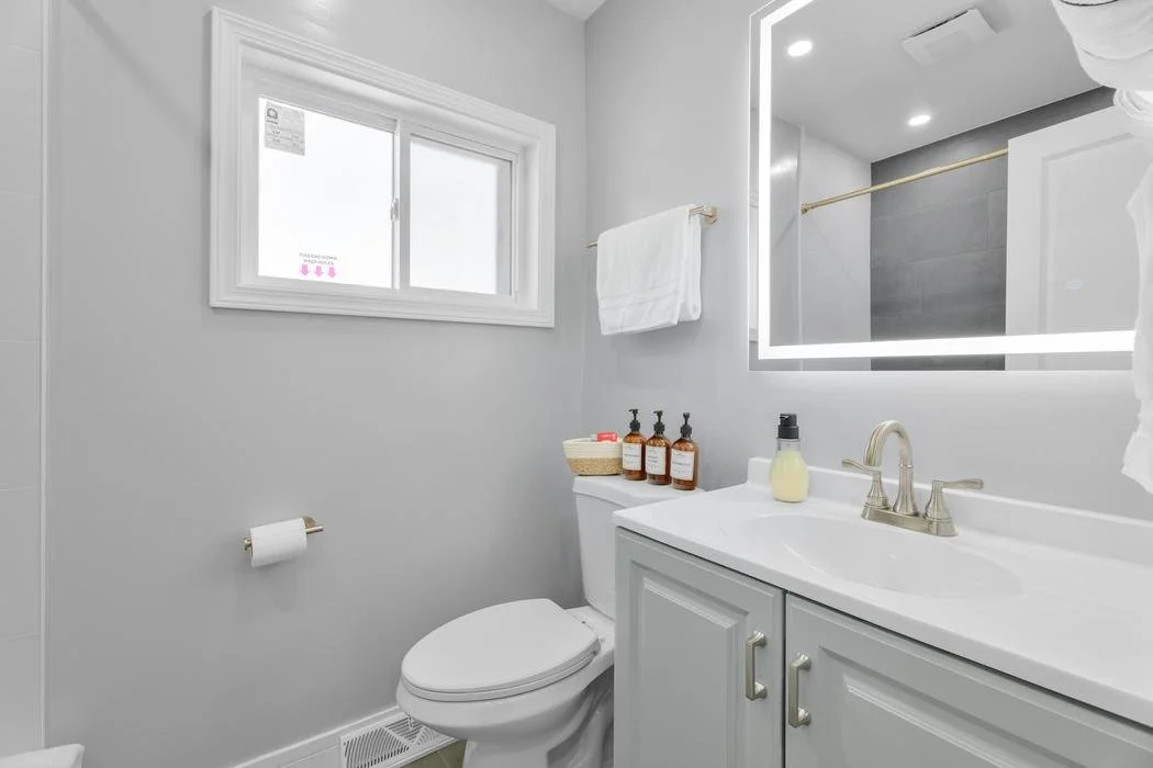 20-bath-vanity.jpg