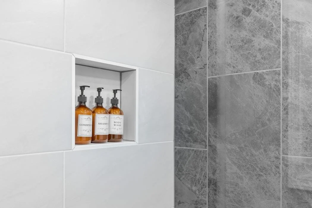 19-shower-tile-niche.jpg