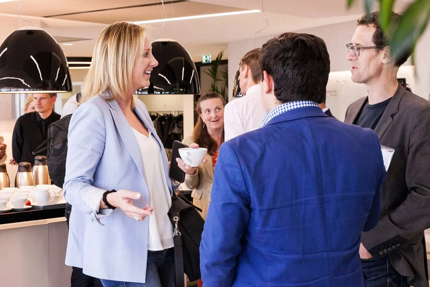 gabi-torres-corporate-event-networking-14.jpg