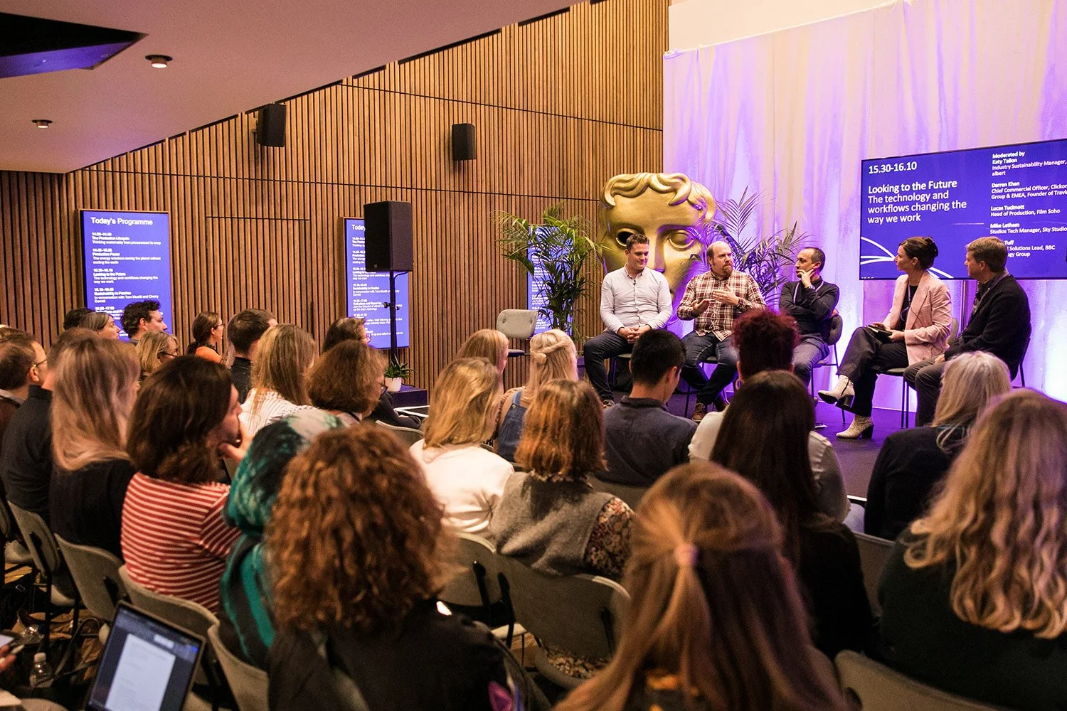 gabi-torres-albert-sustainability-summit-2022-panel-discussion-1235.jpg