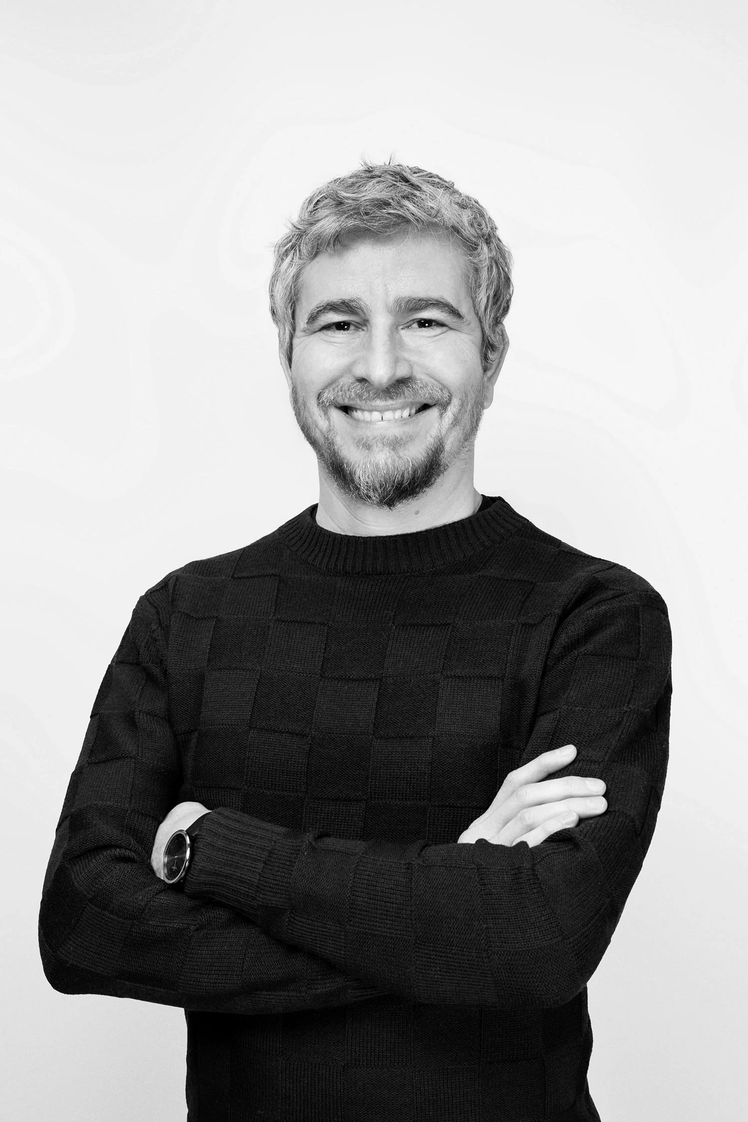 gabi-torres-bossa-black-and-white-sweater-8320.jpg