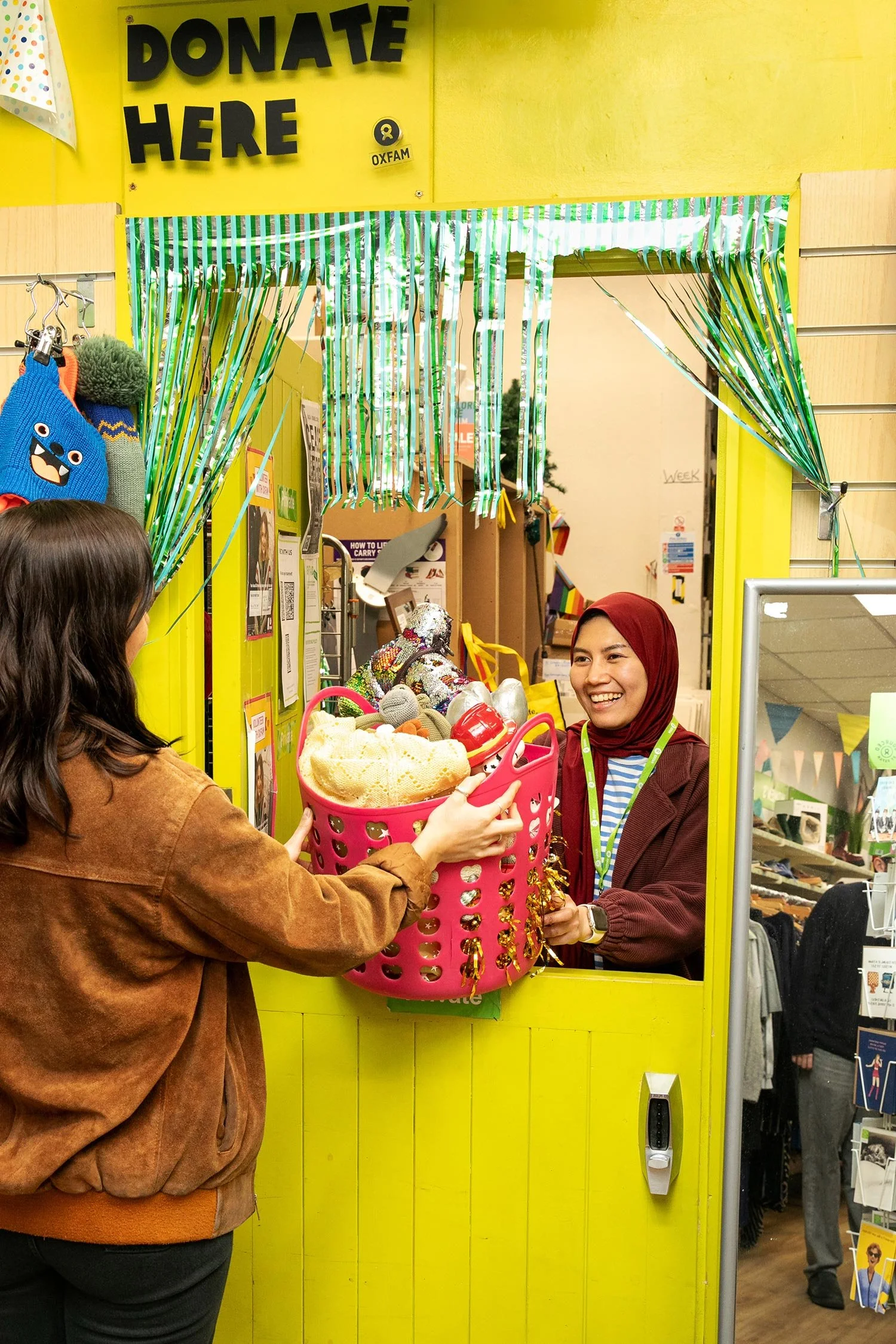 gabi-torres-oxfam-donation-counter-0423.jpg