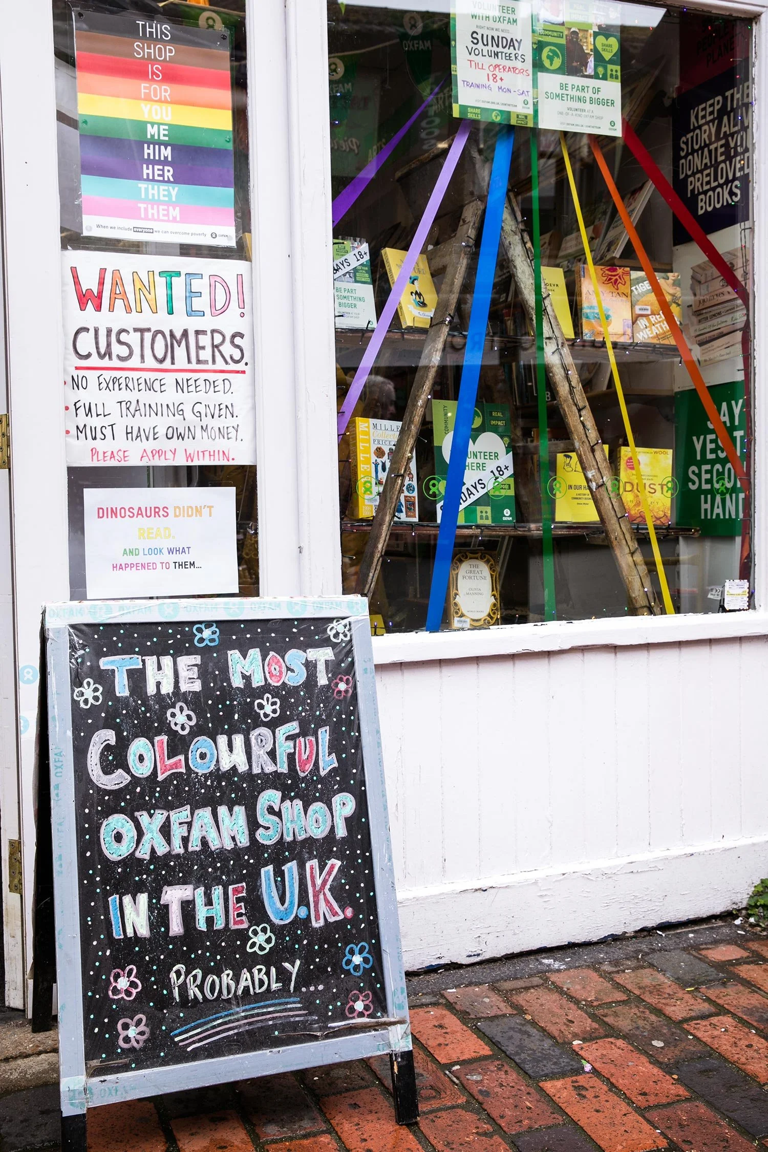 gabi-torres-oxfam-charity-shop-sign-1236.jpg