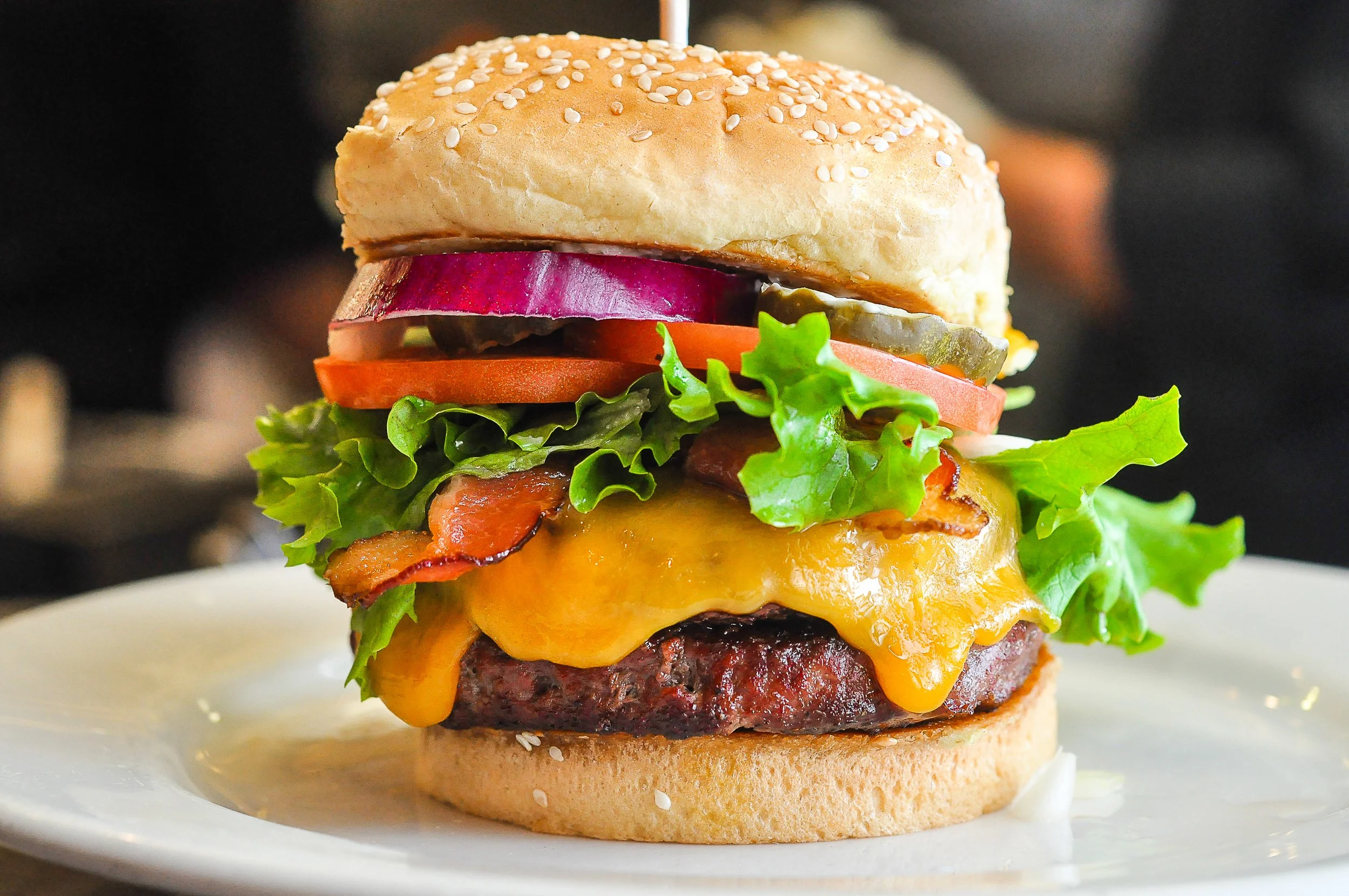 Charelston_s - Cheeseburger-2.jpg