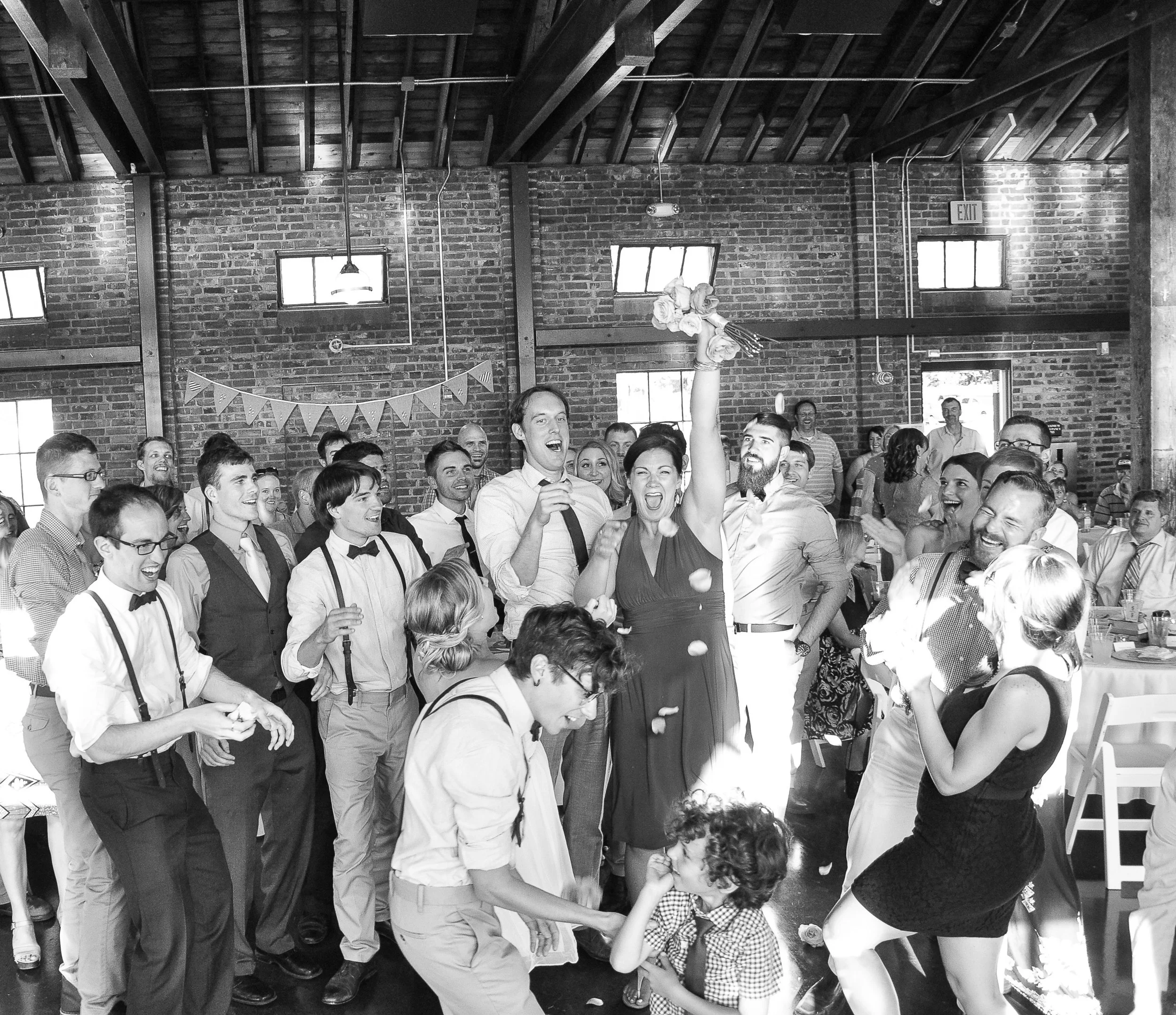 People - Bouquet Toss Black and White.jpg