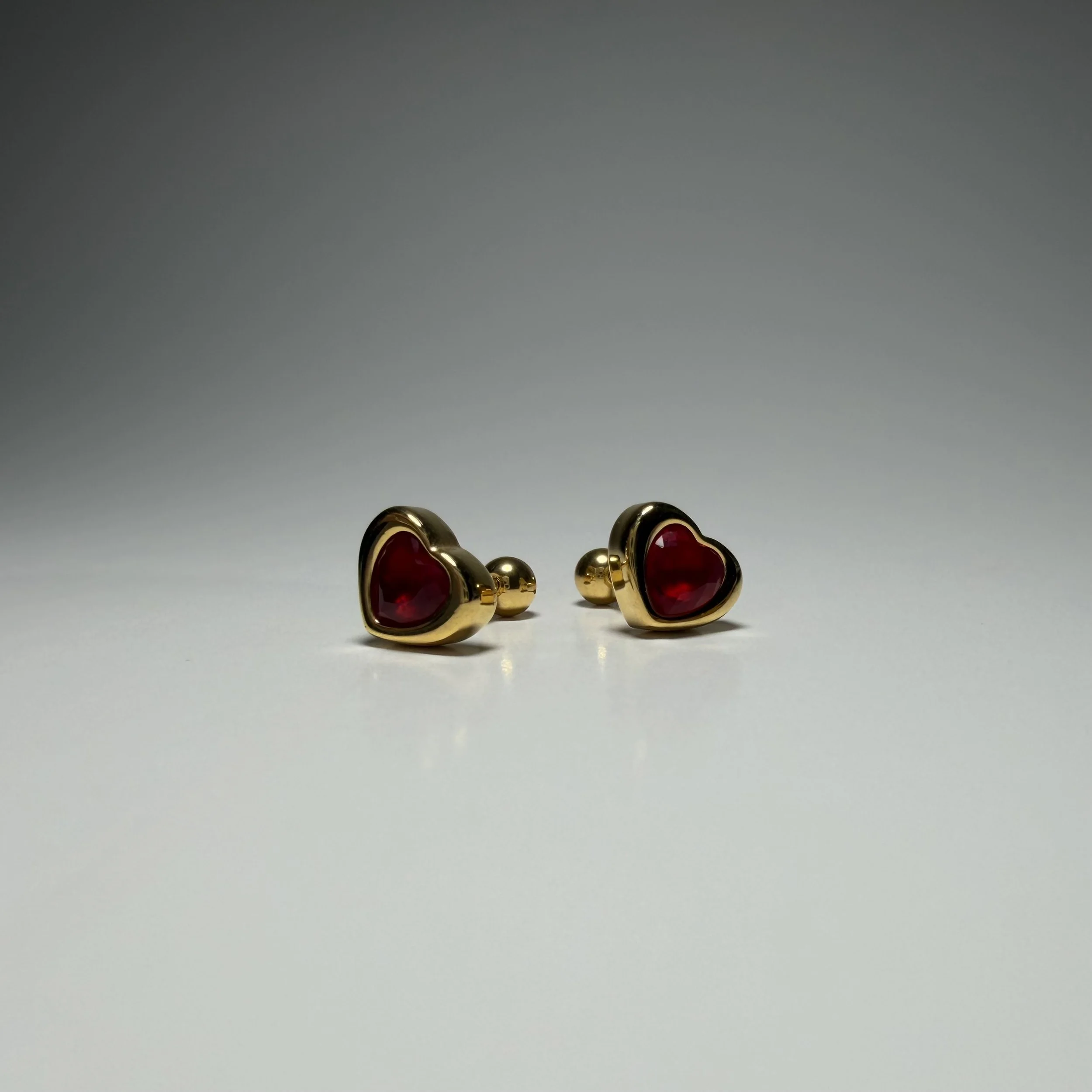 Red Hearts Golden earrings