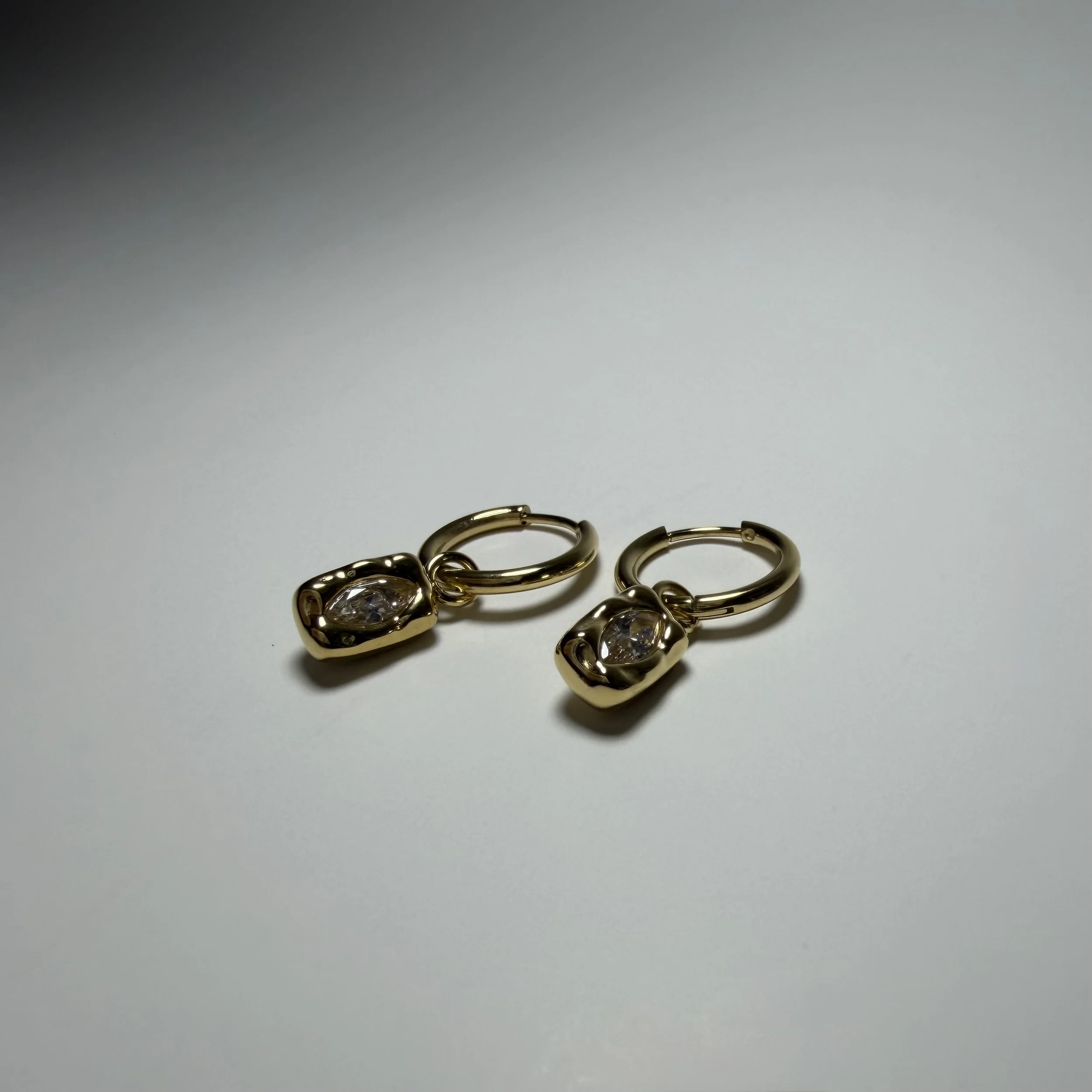 Diamond Nugget Golden earrings