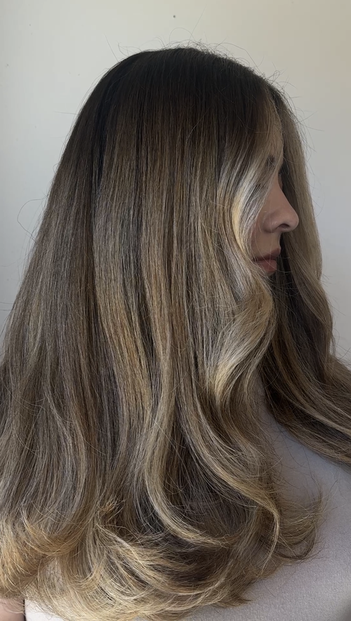 Mikki Auld hair