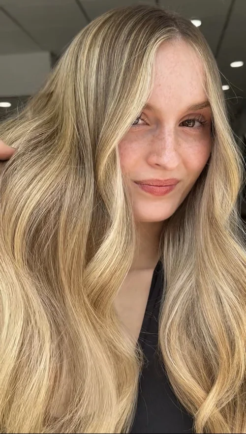 Mikki Auld hair