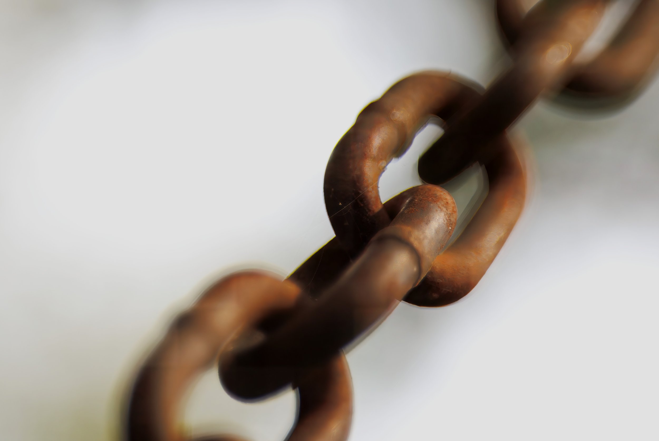 Chain-Rusted-Close.jpeg
