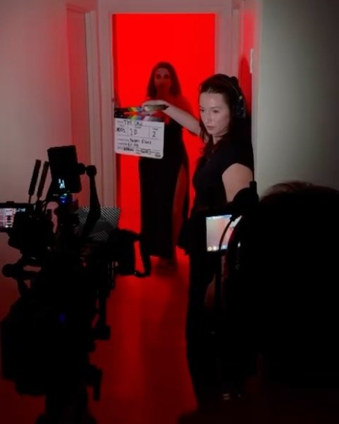 Behind the scenes of making @itsmarianna.x music video. Loved bringing this vision to life, experimenting with colour and movement. Her song &ldquo;The One&rdquo; is out now on Spotify go give it a listen!

Crew
Director - @yasminelboz.film 
1st AD -