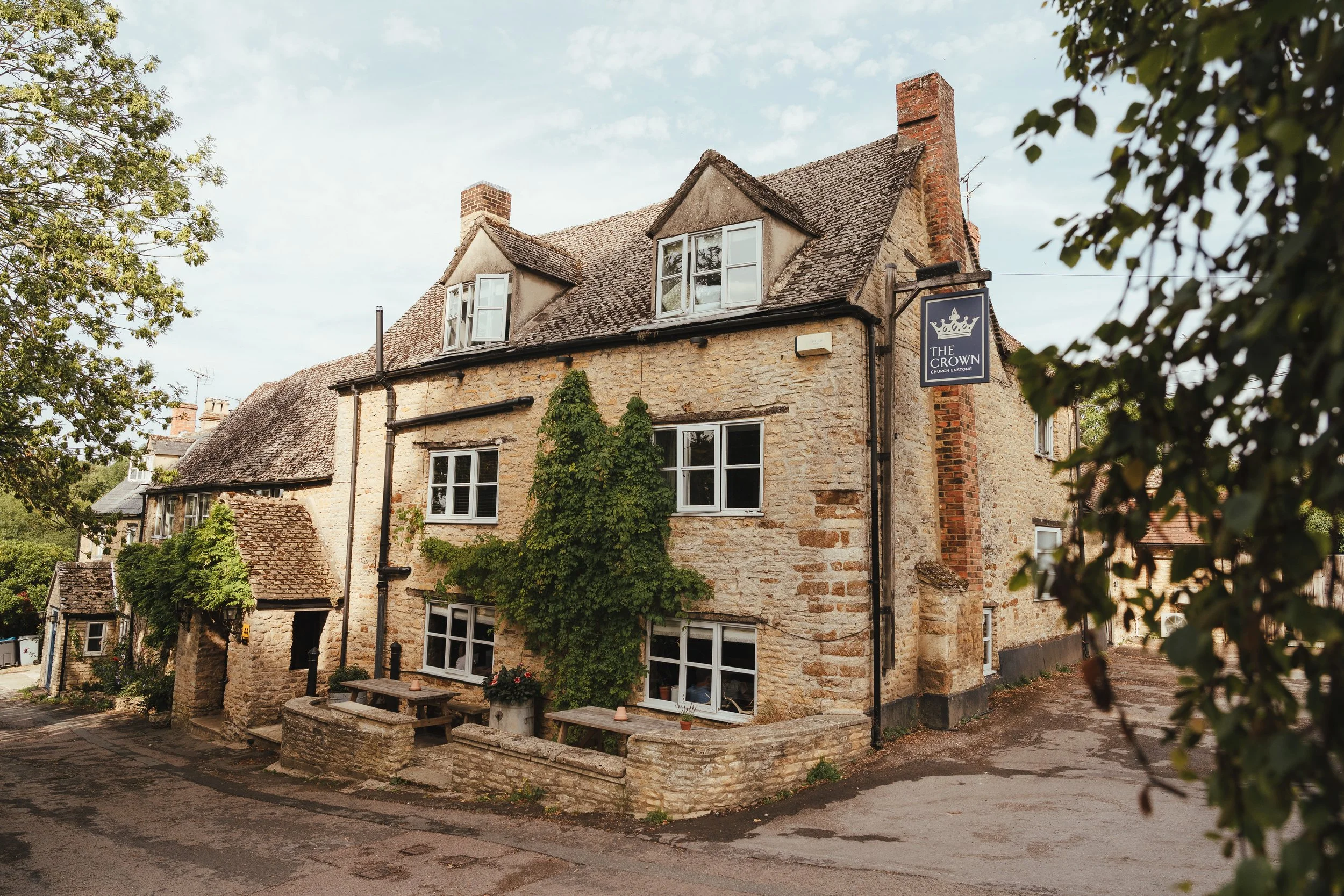 The Crown018.jpg