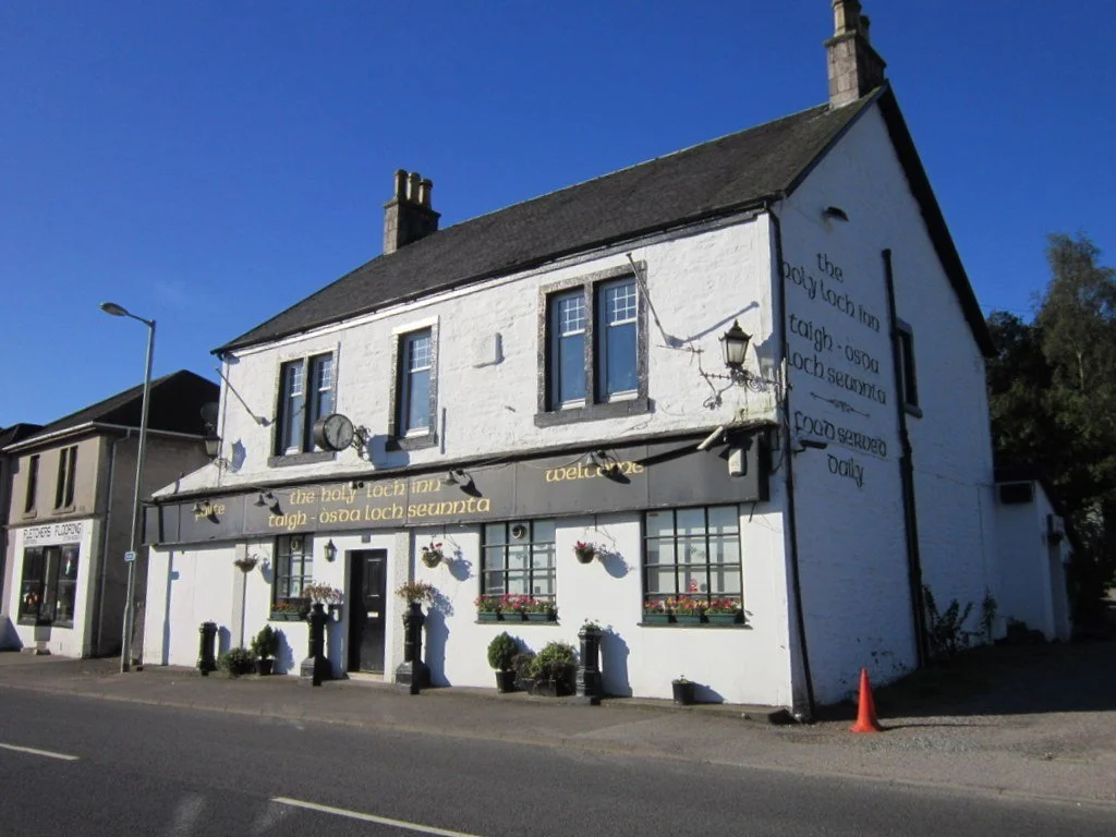 holy-loch-inn-1.jpg
