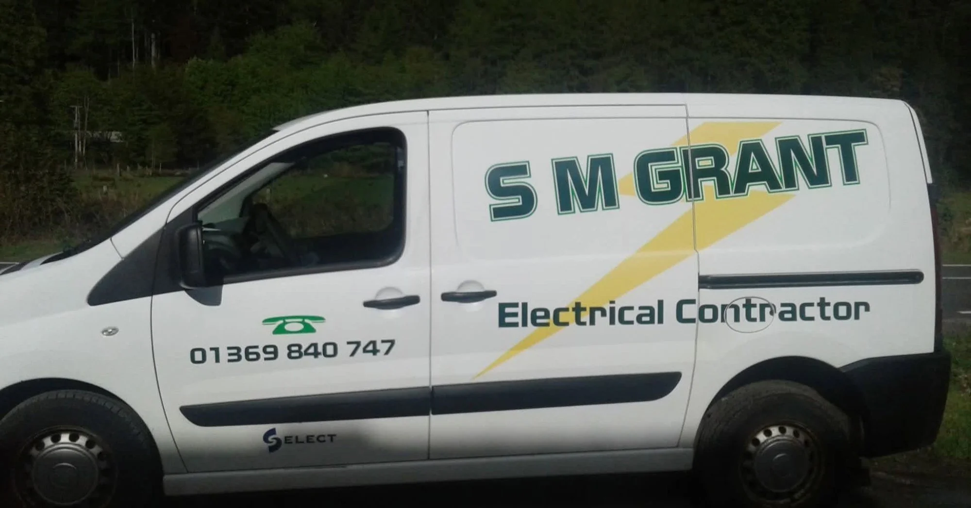 sm-grant-electrician-2.jpg