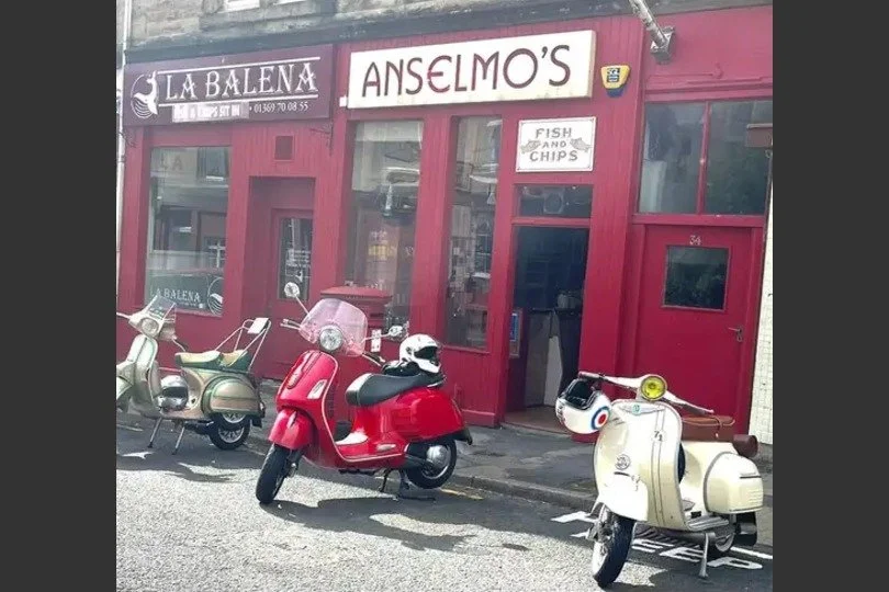 Anselmo's Fish & Chips / La Balena