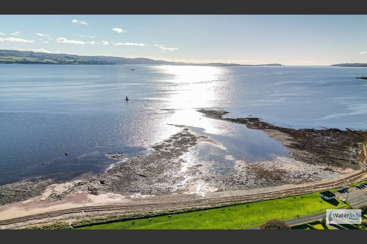 waterside-property-dunoon-2.jpg