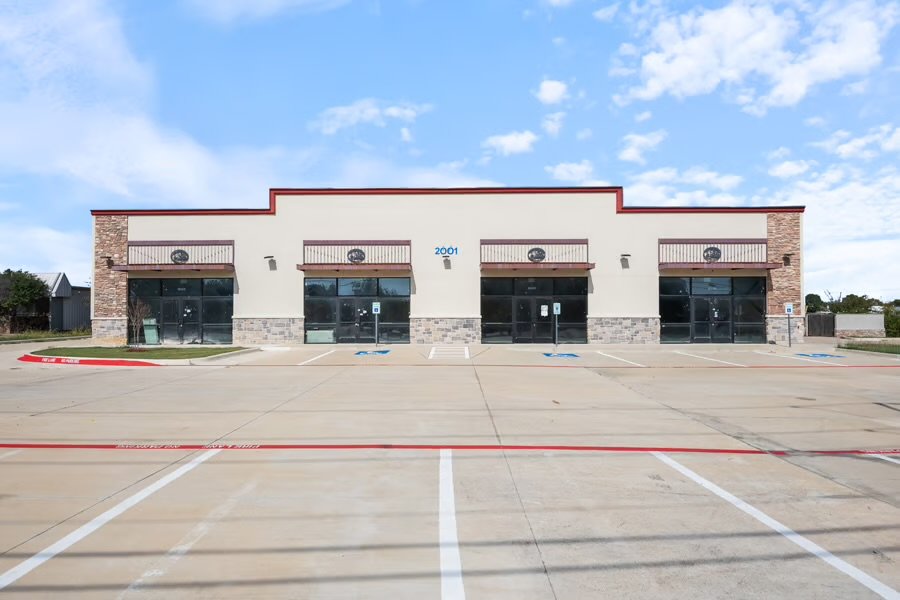 2001 Southeast Pkwy, Arlington TX