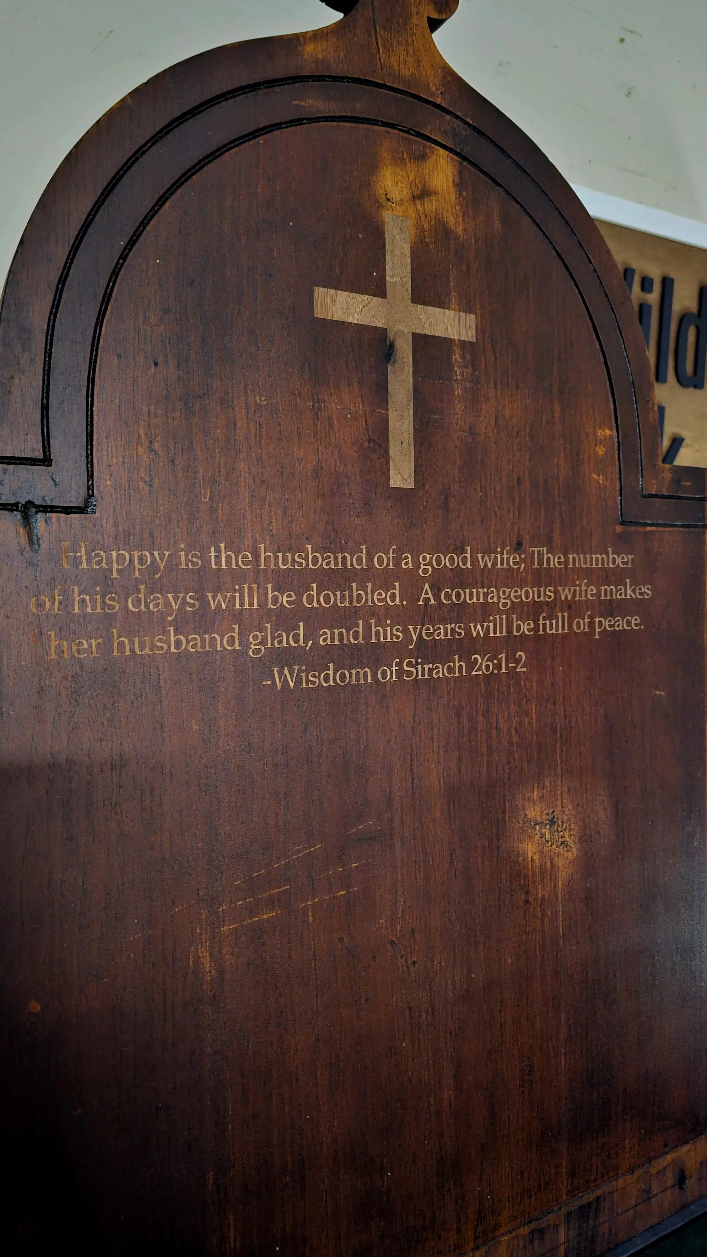 Engraving with cross and verse on rustic wall hanger