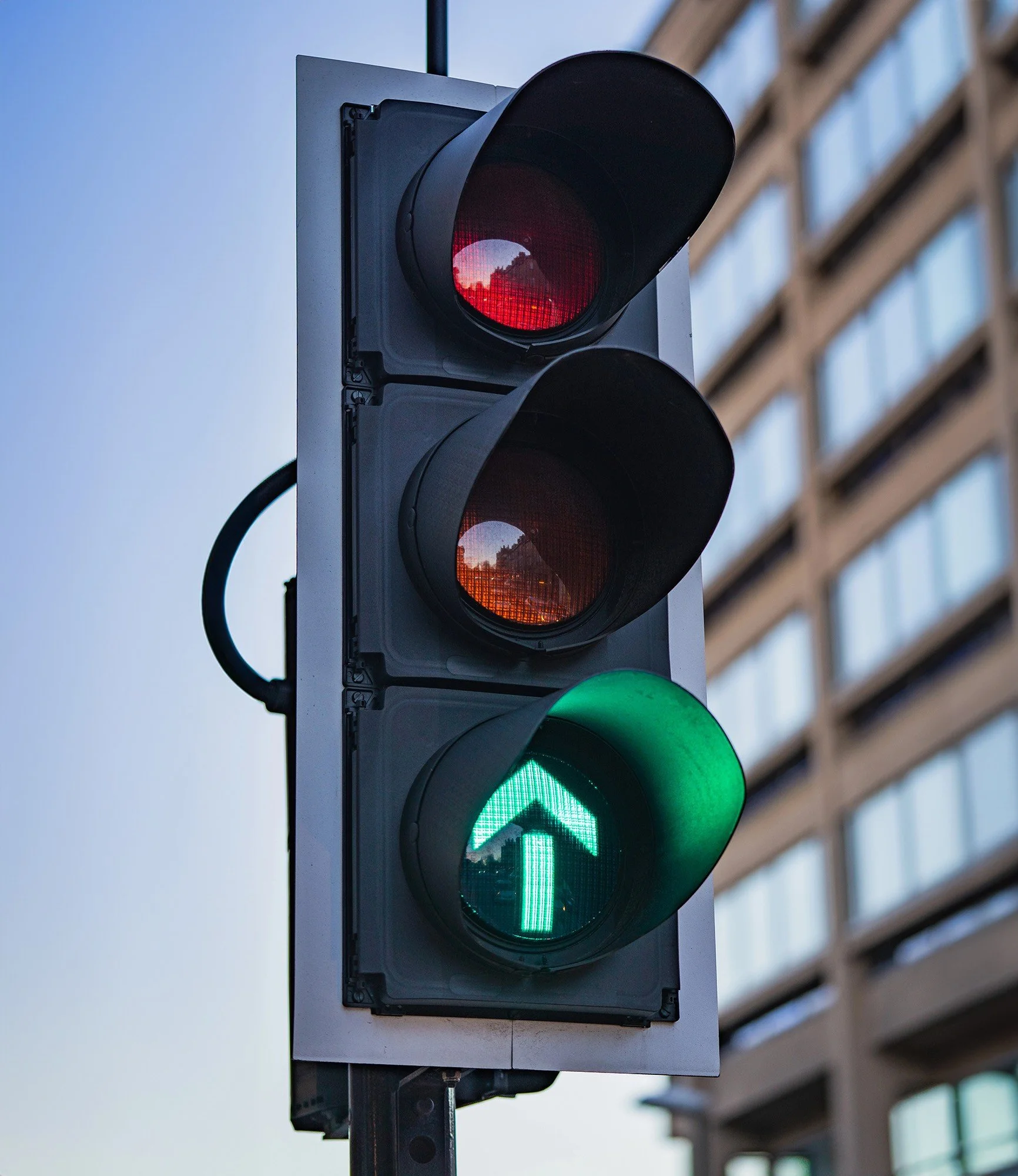 Traffic light showing green.
