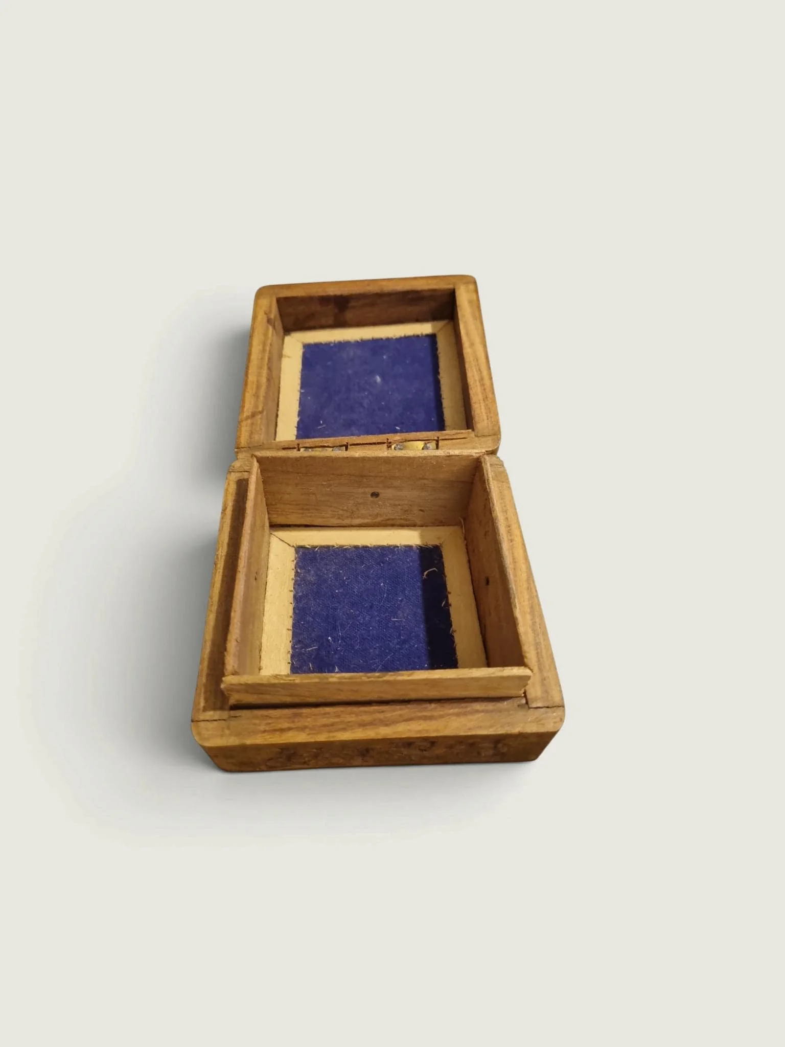 https://i.etsystatic.com/68183010/r/il/3c4ec1/8616538813/il_fullxfull.8616538813_fcqt.jpg