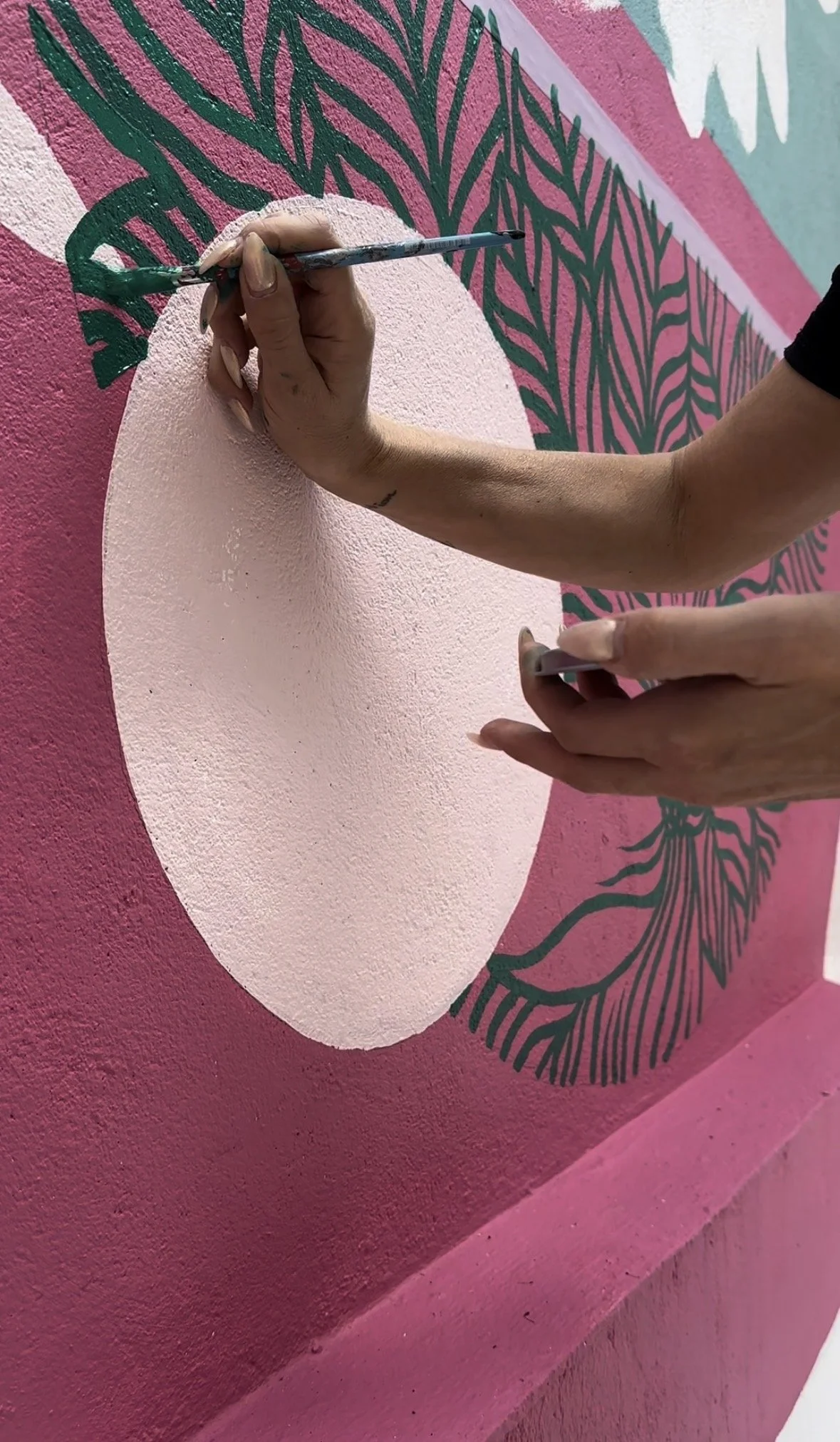 Fresque monumentale pour l'hôtel Jill à Bruxelles par Stéphanie Fontaine artiste