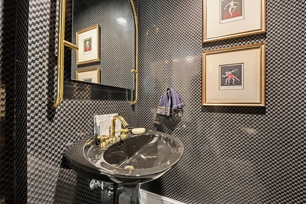 3554-Tuxedo-Park-Dr-Atlanta-096.jpg