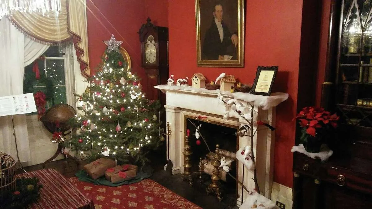 Holiday House at Ten Broeck Mansion