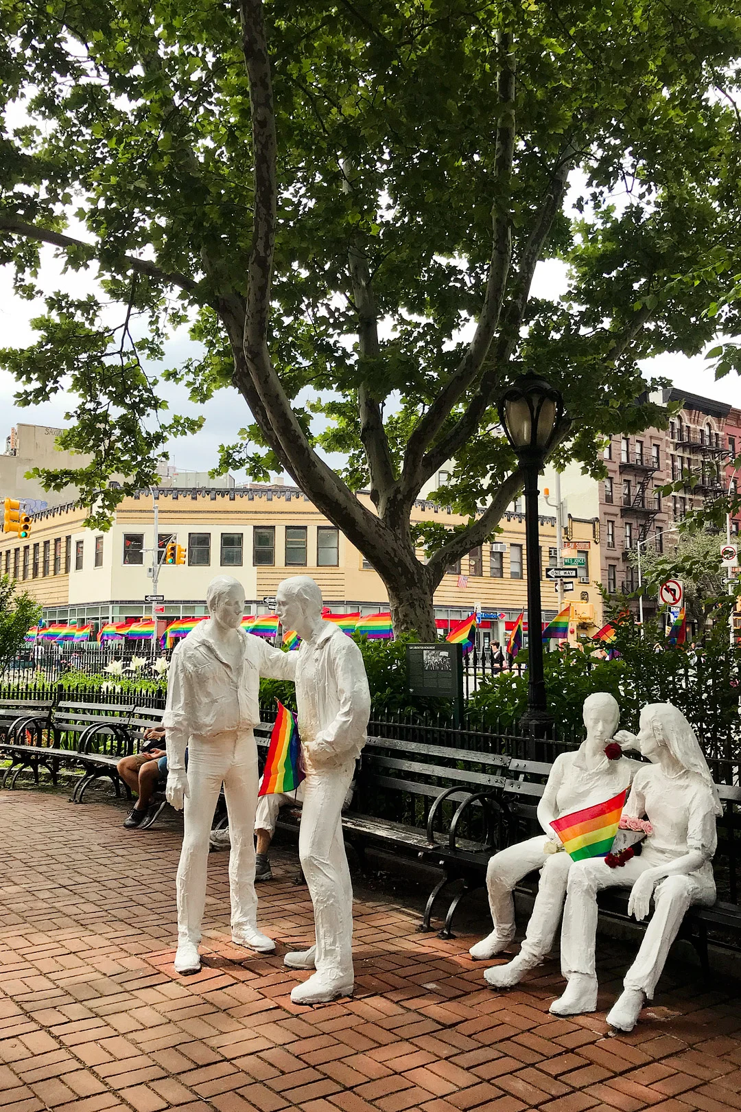 DEL TREDICI MEET UP AT STONEWALL