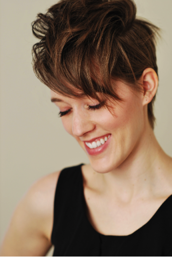 Lucy Dhegrae, soprano