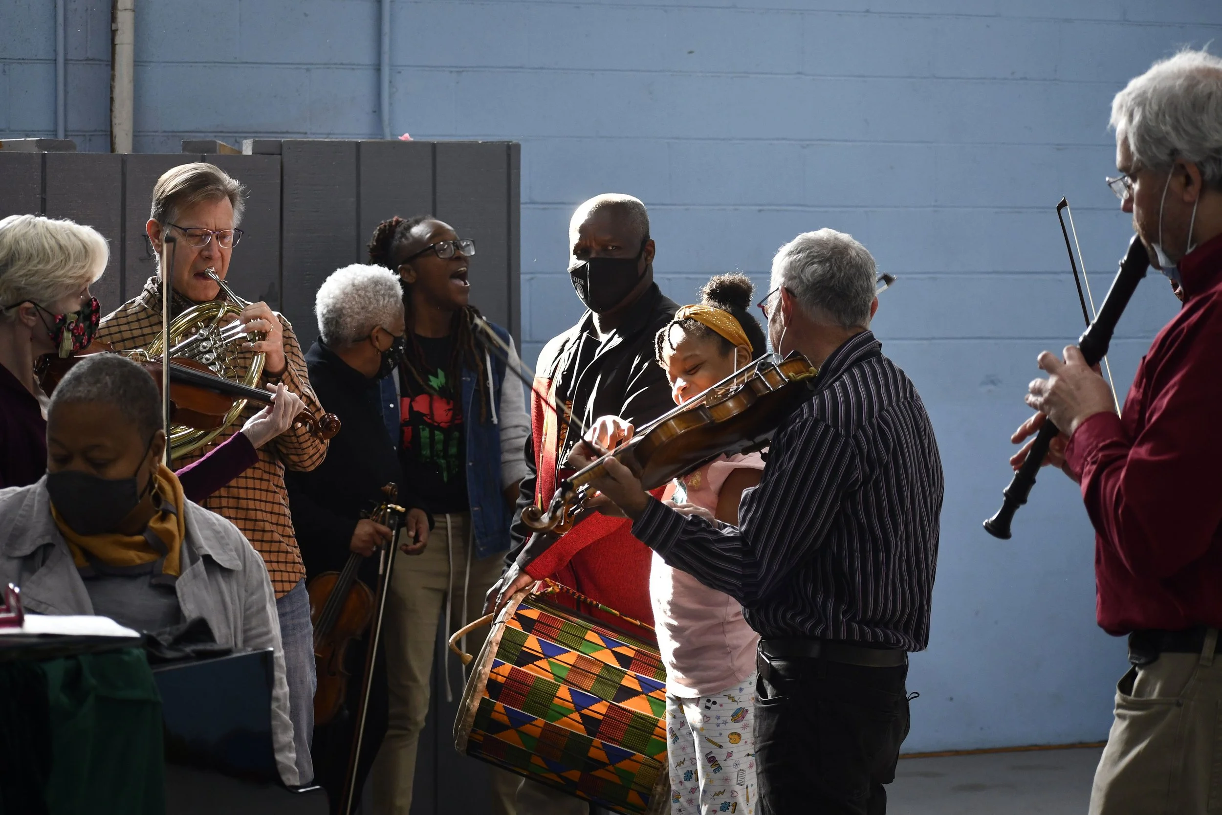  Regina Carter and participants learning improvisation. 