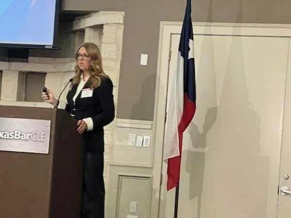 Lara Hollingsworth discusses the benefits of appellate counsel in preparing for trial
