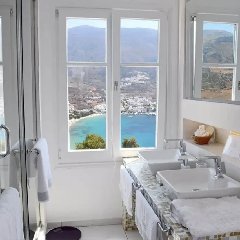 Spa Suite - 1 Room left (Deposit Only)