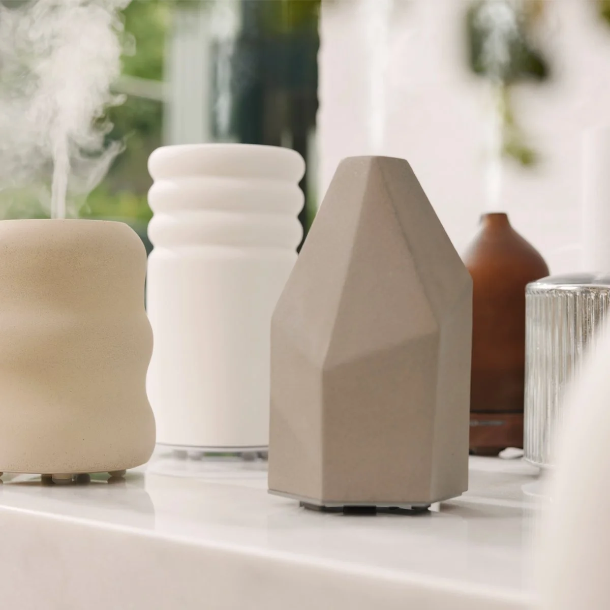 23-HOLI-INSITU-Multi-Product-Diffuser-Group-Shot-2119-PDP-1200x1200.jpg