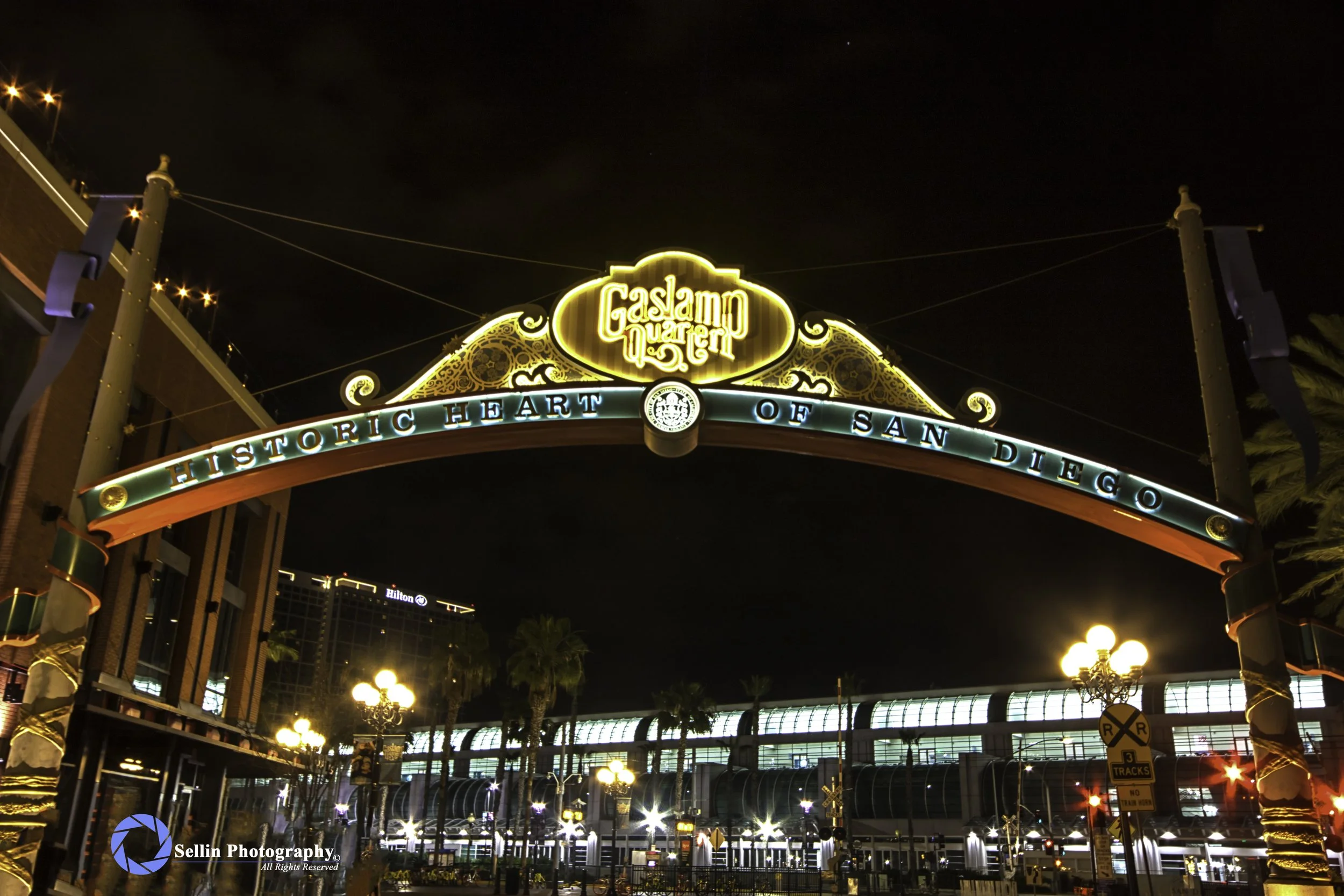 "Gaslamp Quarter" 